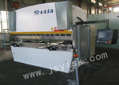 WE67Y-100/3200液壓折彎機(jī)