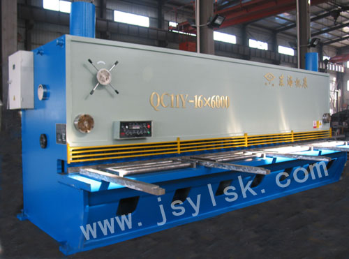 QC11Y系列液壓閘式剪板機