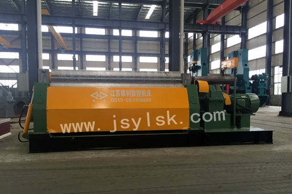 機械三輥對稱卷板機