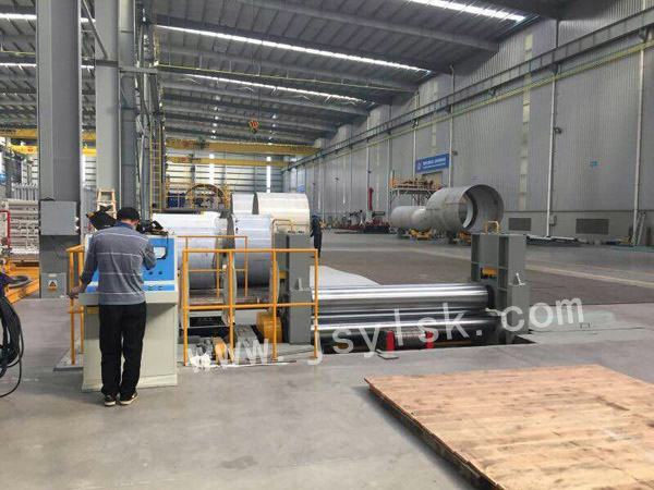 中小型上輥萬能式卷板機(jī)