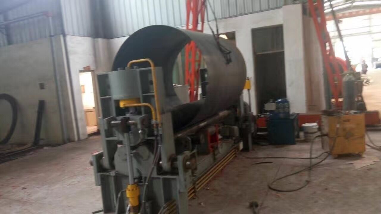 卷板機安裝調試