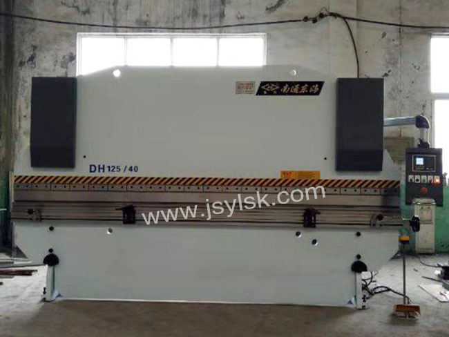 WC67Y-125/4000液壓折彎機