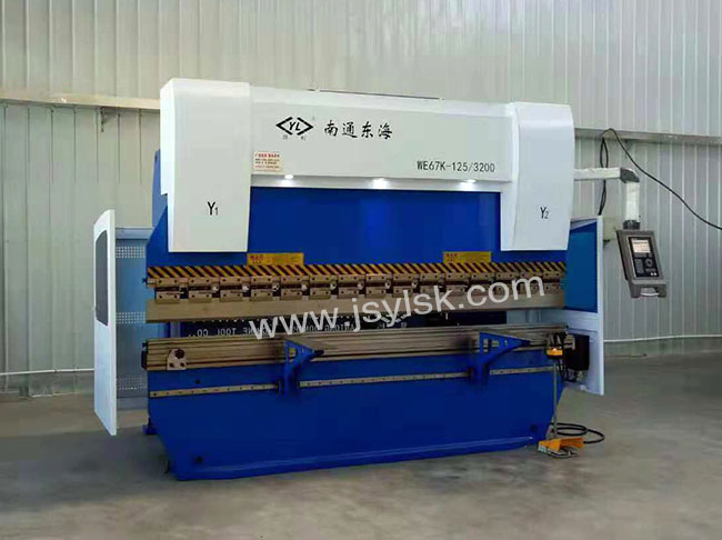 WE67K-125/3200數(shù)控折彎機(jī)
